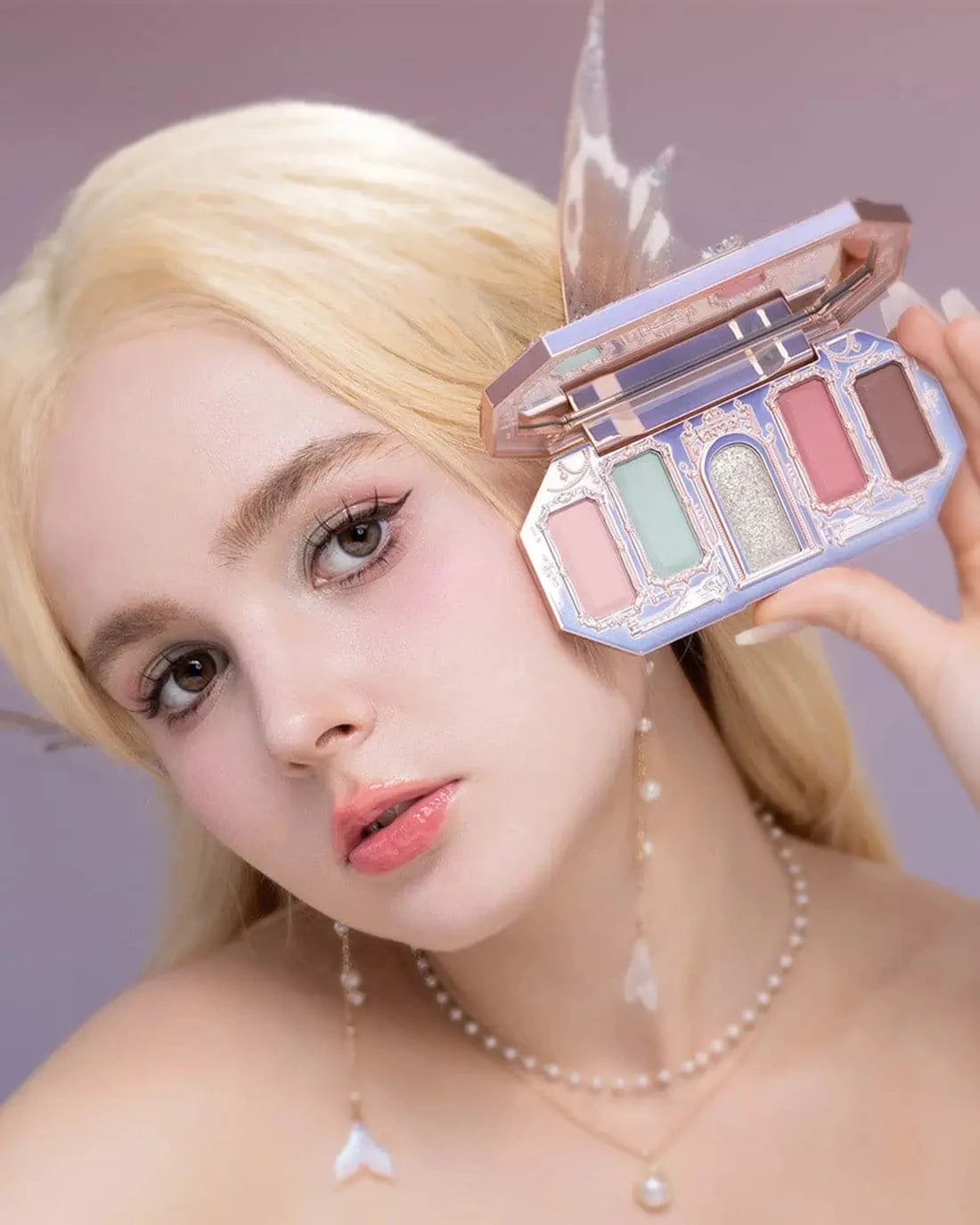 6-Color Diamond Shiny Highlighter Palette – Contour, Brighten & Glow