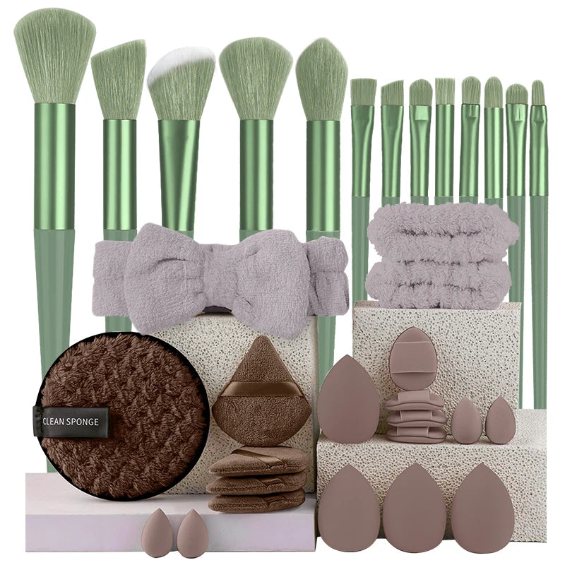 Professional Makeup Brush Set – 13pcs / 33pcs with Sponges & Tools