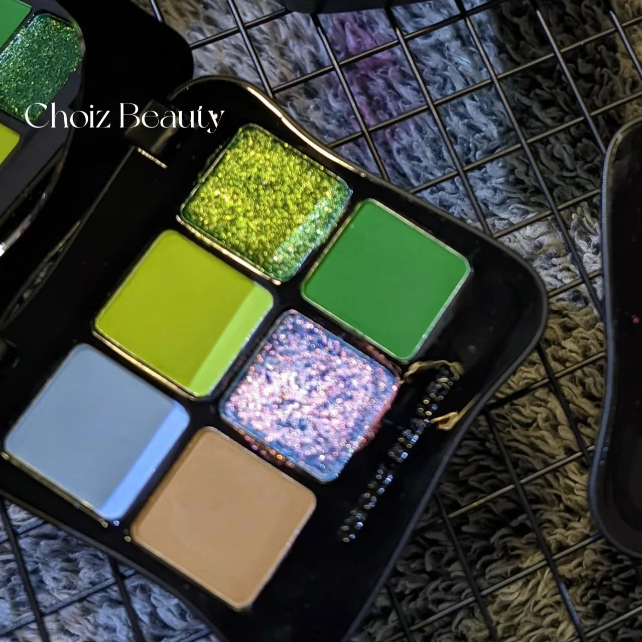 6-Color Green Chameleon Butterfly Eyeshadow Palette – Gothic Glam with a Twist