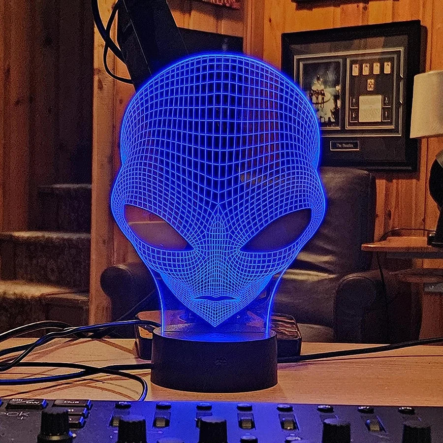 3D Illusion Alien Lamp – Color Changing Night Light