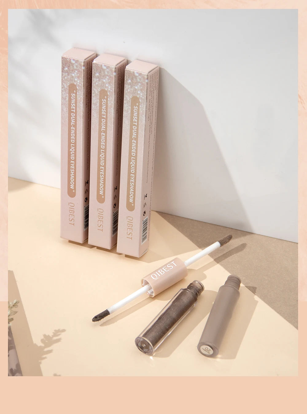 Double-Ended Glitter & Matte Eyeshadow Stick – 2-in-1 Waterproof Eye Makeup Pencil