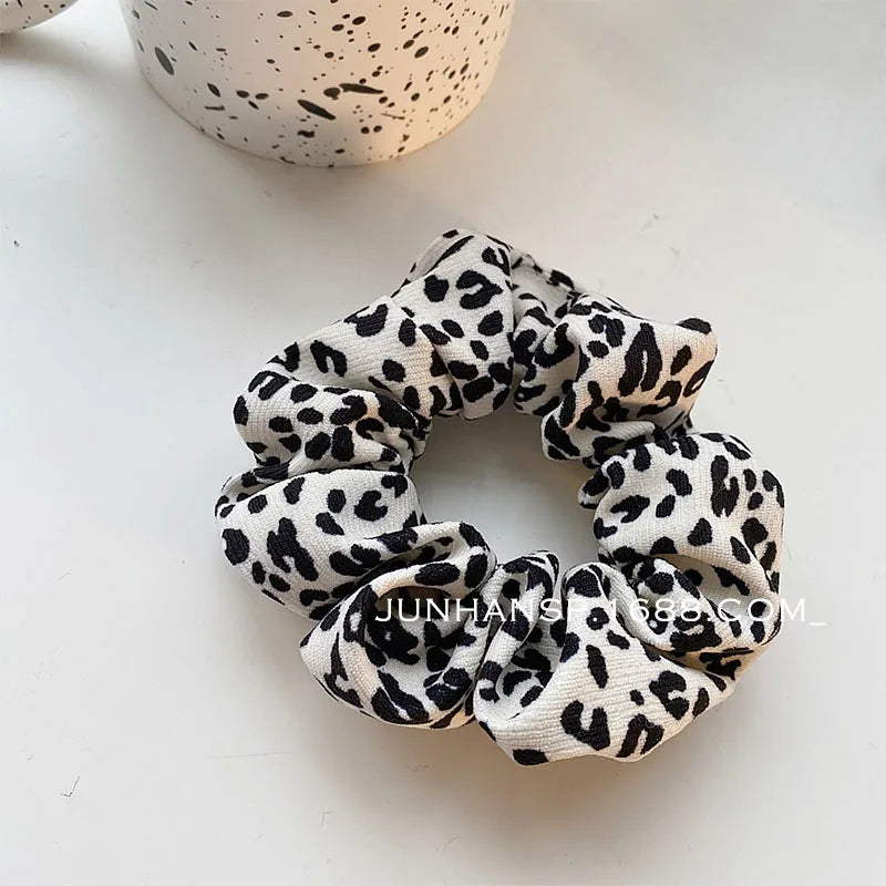 Sweet Flannel French Hair Clip – Black Large Ponytail Catch Claw