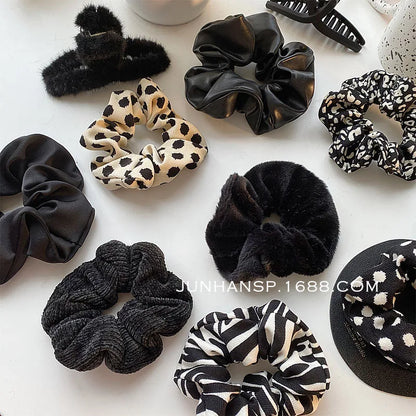Sweet Flannel French Hair Clip – Black Large Ponytail Catch Claw