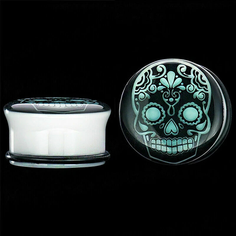 Glow-in-the-Dark Skull Ear Tunnels – Luminous Acrylic Gauges (2pcs)