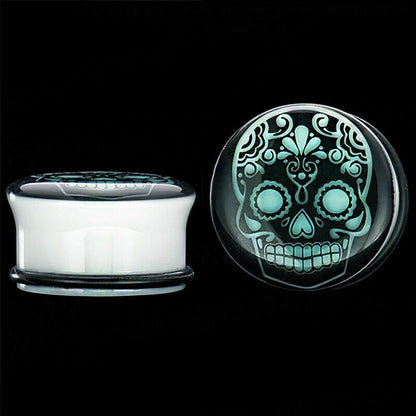 Glow-in-the-Dark Skull Ear Tunnels – Luminous Acrylic Gauges (2pcs)