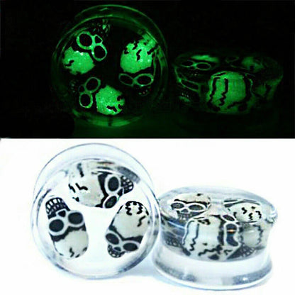Glow-in-the-Dark Skull Ear Tunnels – Luminous Acrylic Gauges (2pcs)