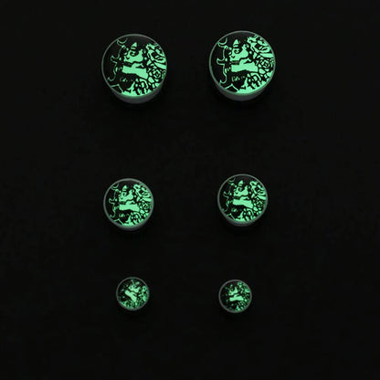 Glow-in-the-Dark Skull Ear Tunnels – Luminous Acrylic Gauges (2pcs)