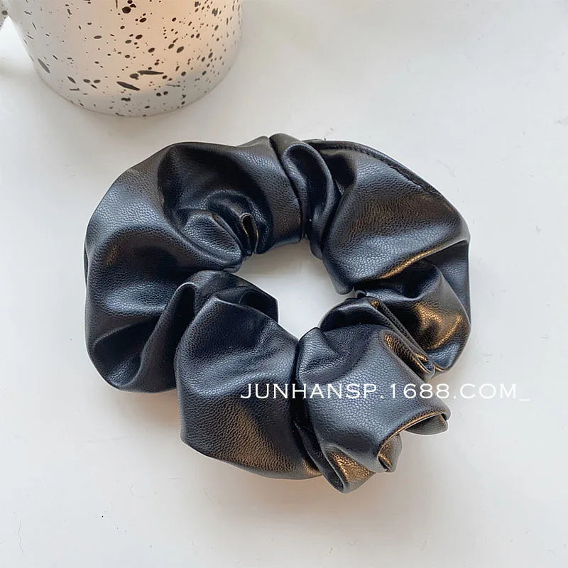 Sweet Flannel French Hair Clip – Black Large Ponytail Catch Claw