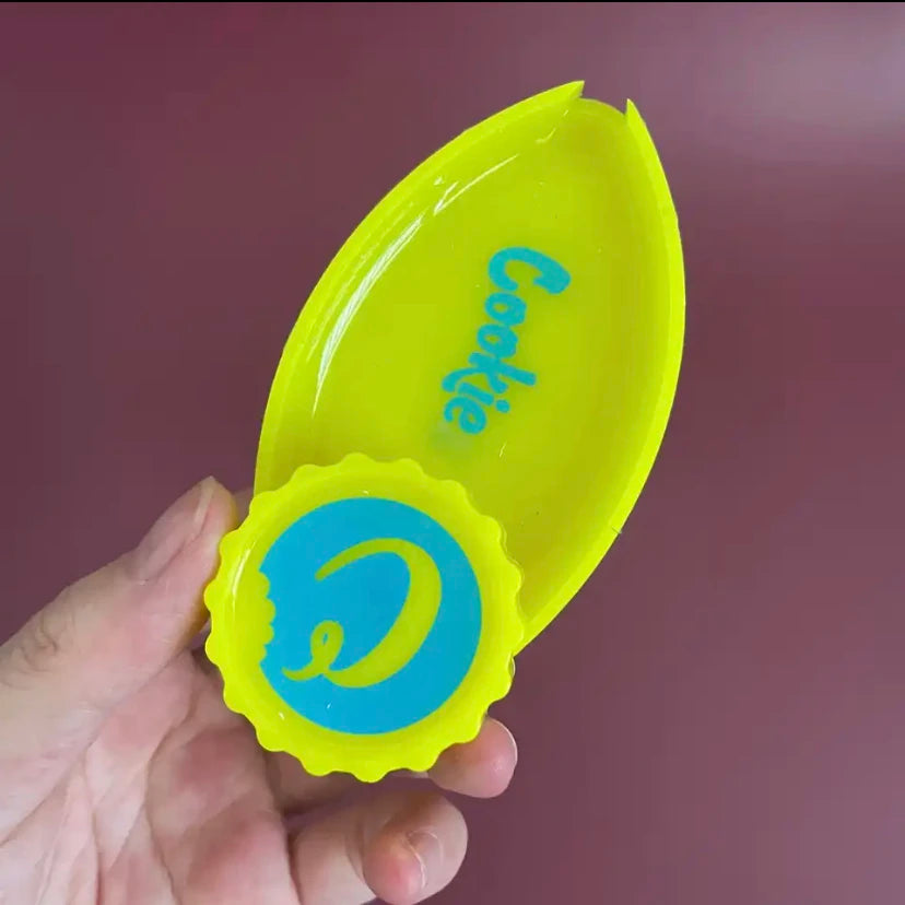 2-in-1 Portable Grinder + Cone Tray – Your On-the-Go Smoking Sidekick