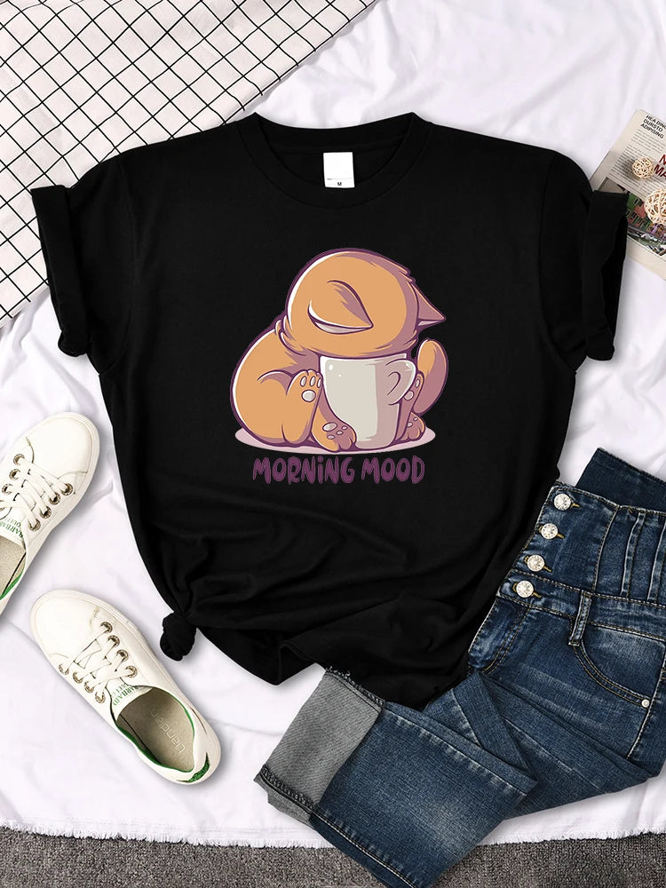 Mona Lisa Funny Cat T-Shirt – Oversized Art Print Crewneck Tee for Women