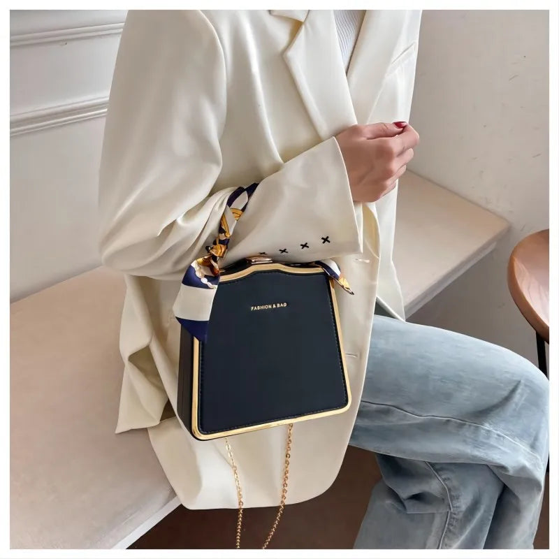 Luxury Crossbody Handbag – Classic Square Shoulder Bag
