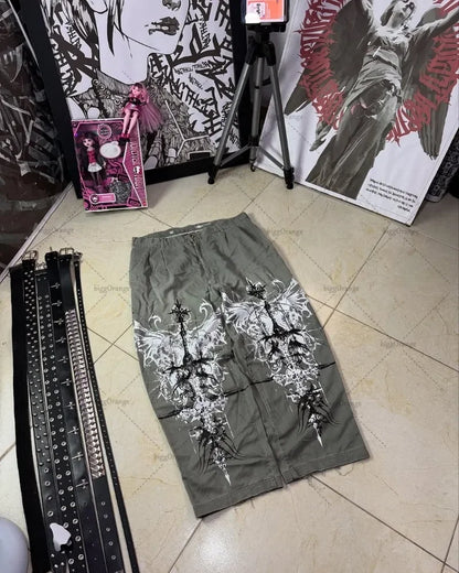 Y2K Gothic Cargo Pants – Wide-Leg Streetwear Trousers with Red Floral Graffiti Print