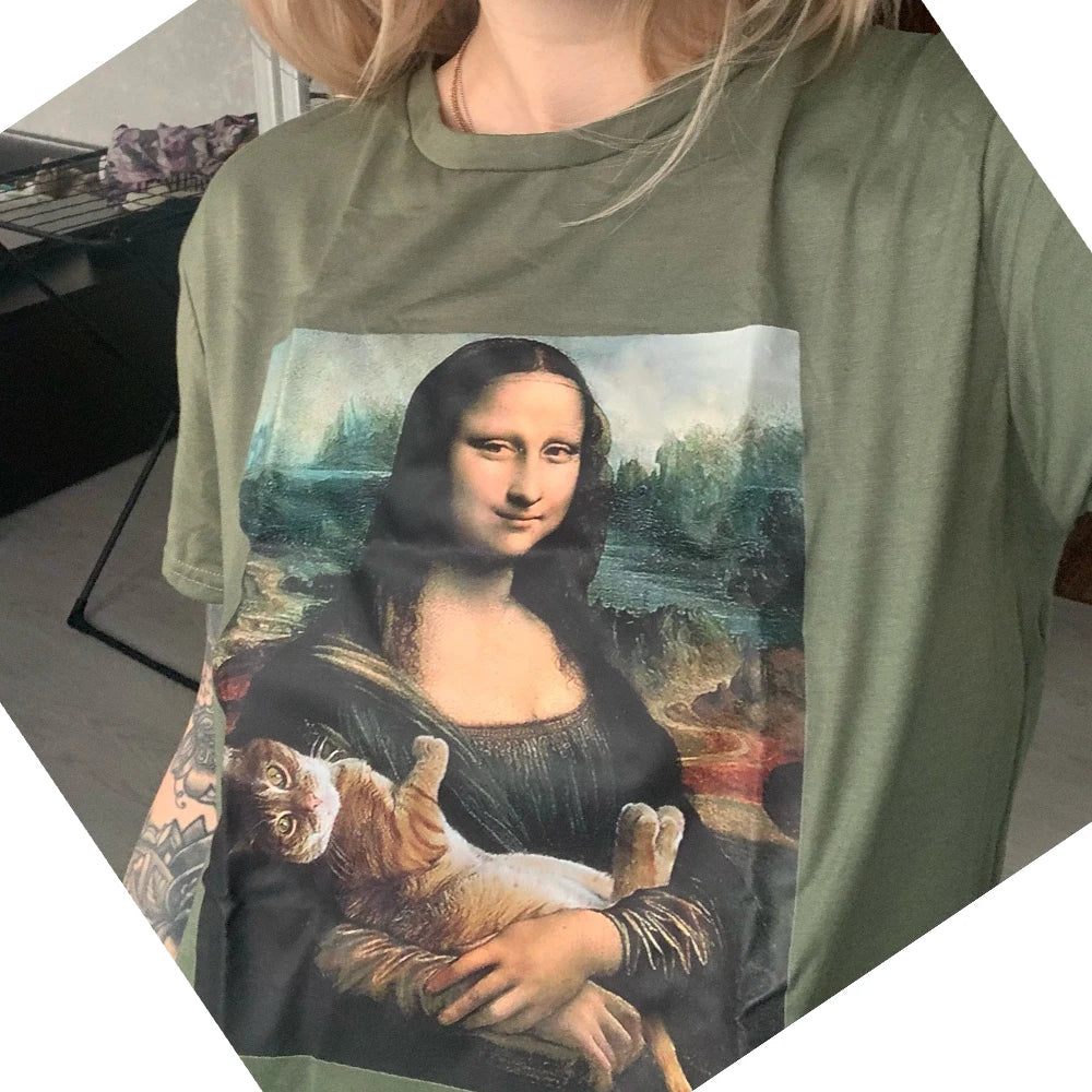 Mona Lisa Funny Cat T-Shirt – Oversized Art Print Crewneck Tee for Women