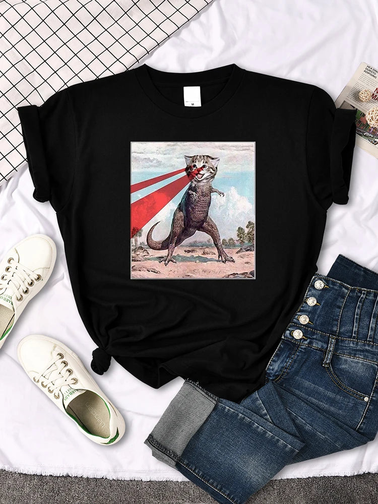 Mona Lisa Funny Cat T-Shirt – Oversized Art Print Crewneck Tee for Women