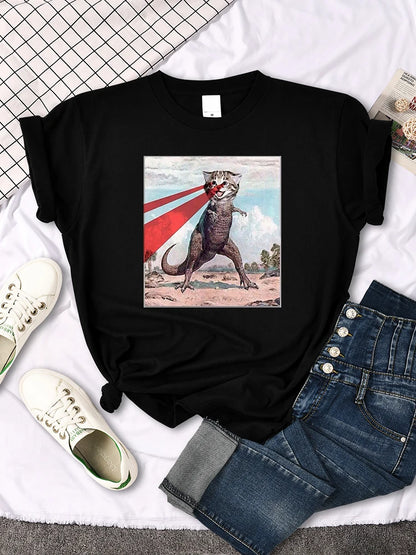 Mona Lisa Funny Cat T-Shirt – Oversized Art Print Crewneck Tee for Women