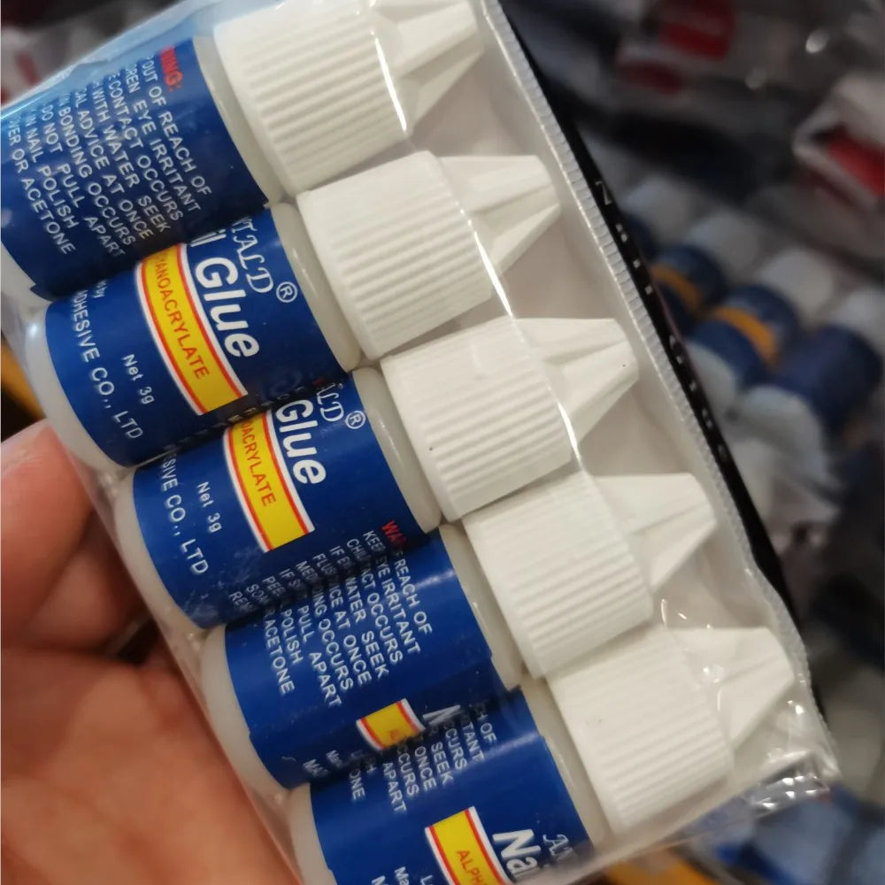Fast Drying Nail Glue – Extra Strong Adhesive for False Nails & Nail Art