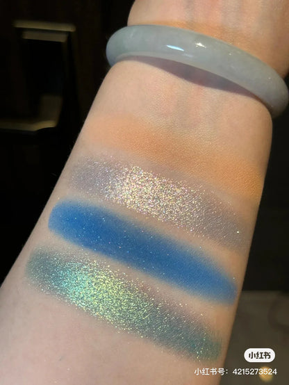 16-Color Glitter & Matte Eyeshadow Palette – Chameleon Glow Shades for Bold Eye Looks