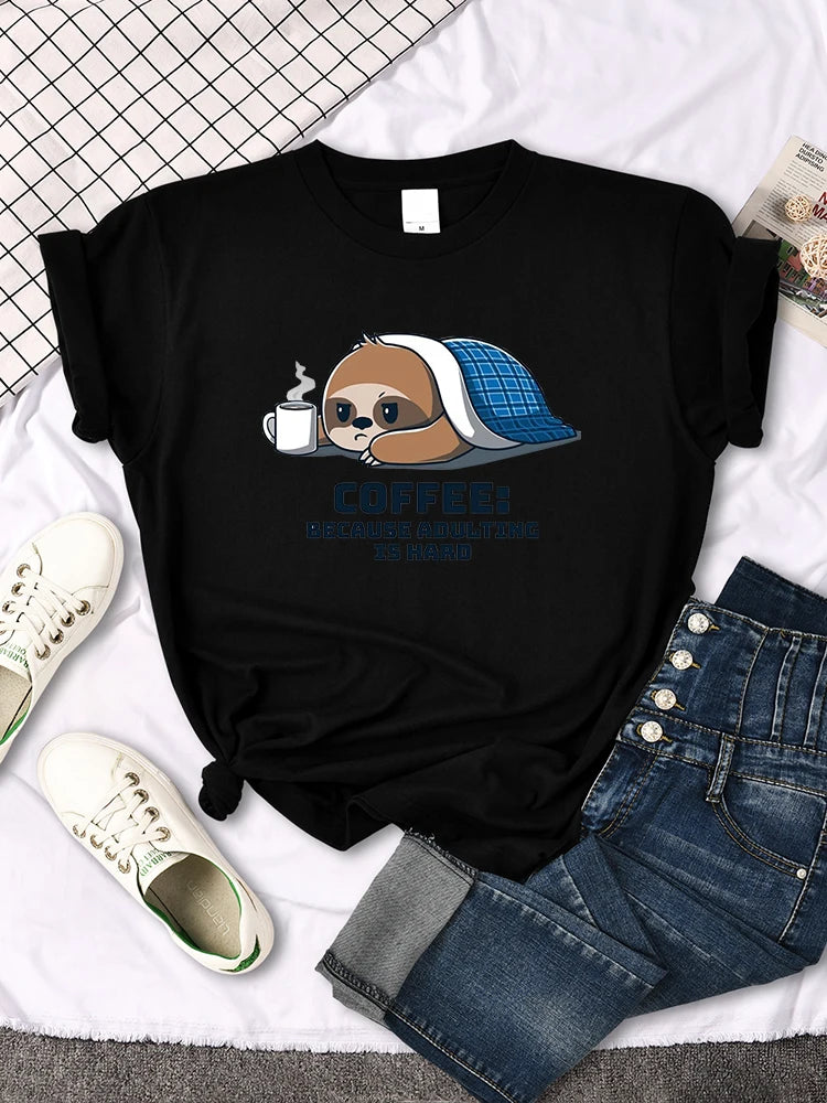 Mona Lisa Funny Cat T-Shirt – Oversized Art Print Crewneck Tee for Women