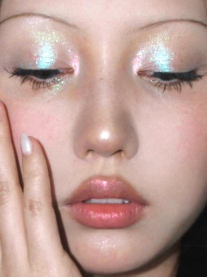 Chameleon Eyeshadow – Shimmer, Shift, and Glow Anywhere