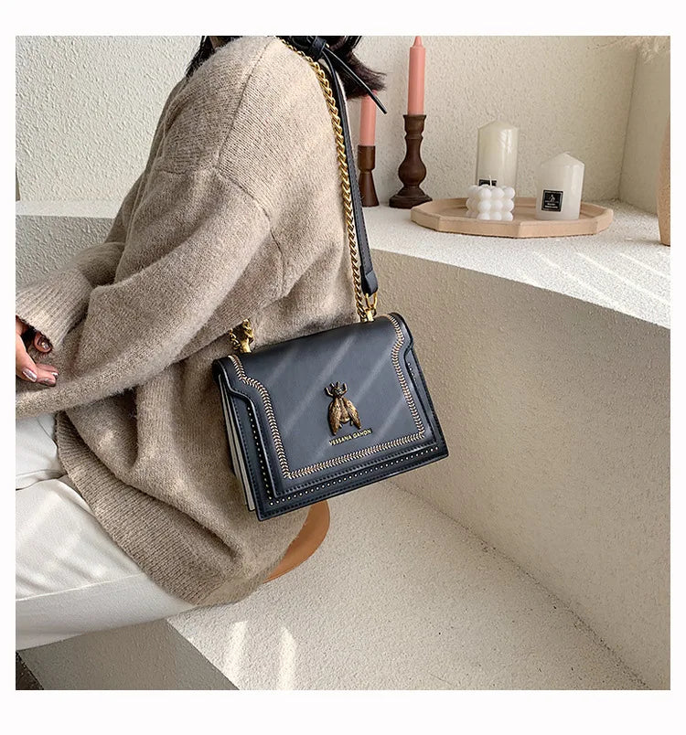 Luxury Bee Design Crossbody Handbag – Elegant Square Shoulder Bag