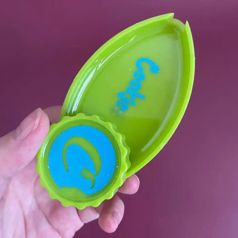 2-in-1 Portable Grinder + Cone Tray – Your On-the-Go Smoking Sidekick