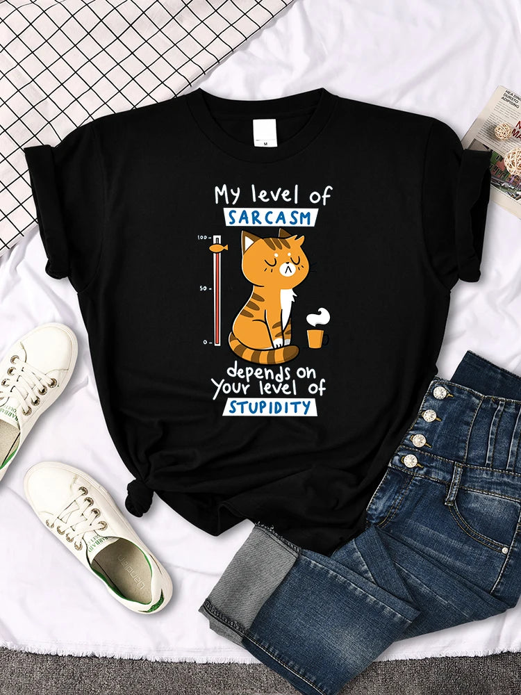 Mona Lisa Funny Cat T-Shirt – Oversized Art Print Crewneck Tee for Women