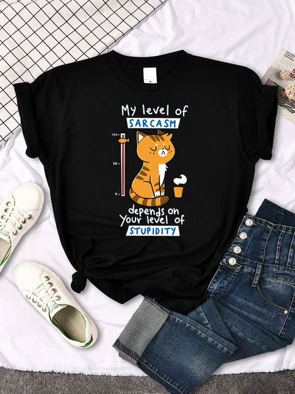 Mona Lisa Funny Cat T-Shirt – Oversized Art Print Crewneck Tee for Women