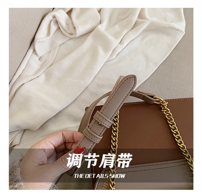 Luxury Bee Design Crossbody Handbag – Elegant Square Shoulder Bag
