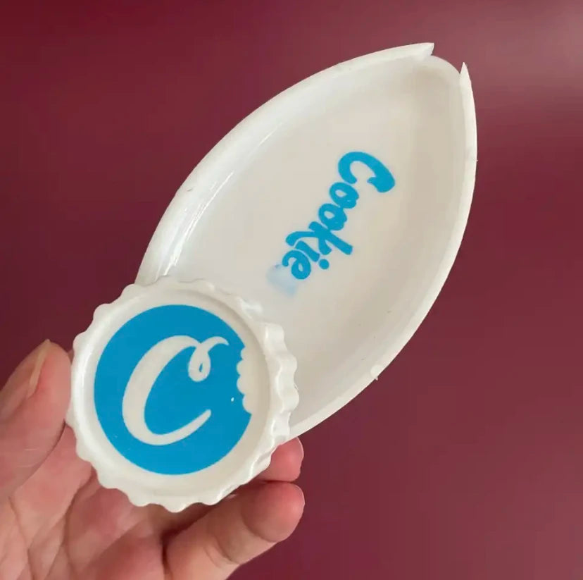 2-in-1 Portable Grinder + Cone Tray – Your On-the-Go Smoking Sidekick
