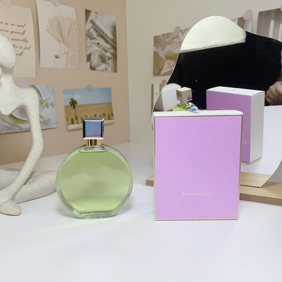 Classic Floral Perfume – Romantic Light Fragrance for Women (100ml)