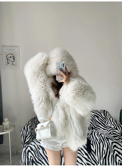 Lautaro Shaggy Faux Fur Jacket – Cozy Luxe With a Statement Twist
