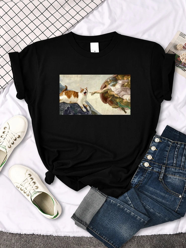 Mona Lisa Funny Cat T-Shirt – Oversized Art Print Crewneck Tee for Women