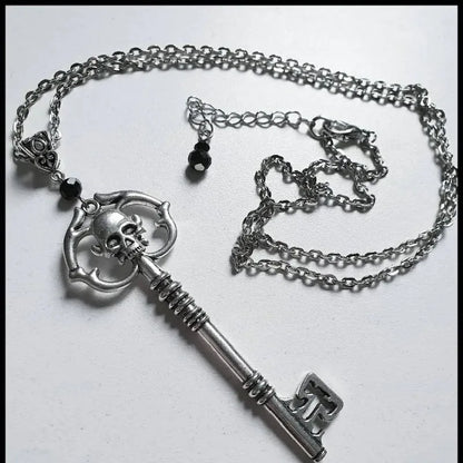 Gothic Skeleton Key Pendant Necklace – Antique Silver Punk Statement Jewelry
