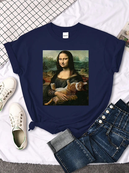 Mona Lisa Funny Cat T-Shirt – Oversized Art Print Crewneck Tee for Women