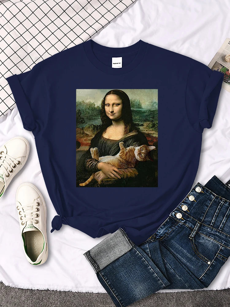 Mona Lisa Funny Cat T-Shirt – Oversized Art Print Crewneck Tee for Women