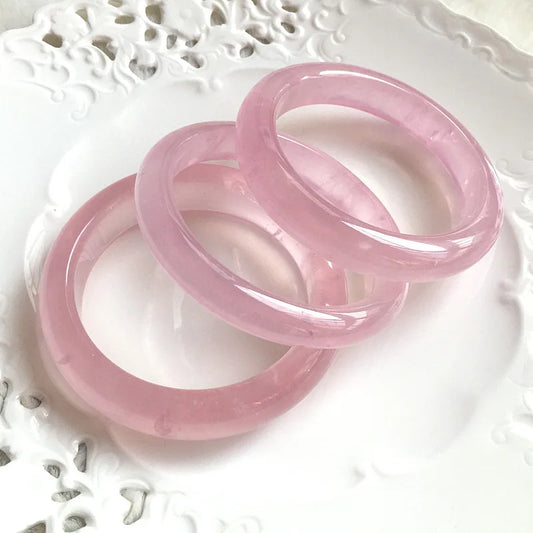 Natural Pink Rose Quartz Crystal Bangle – Elegant Women’s Bracelet (55–61mm)