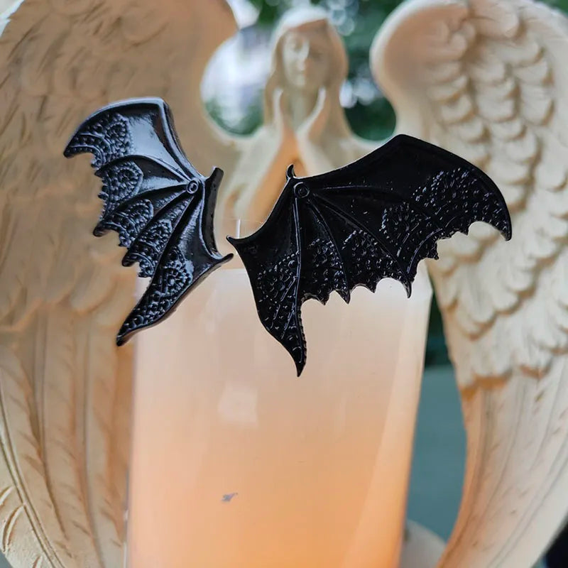 Gothic Bat Wing Hair Clip – Witchy Lace Halloween Hair Accessory