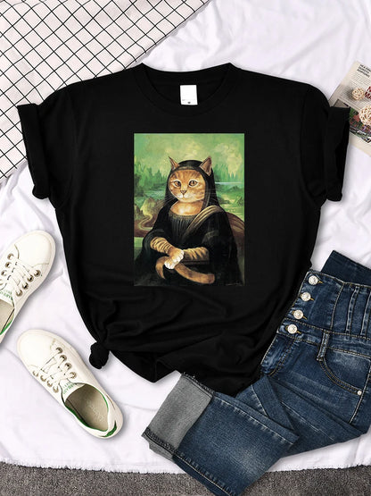 Mona Lisa Funny Cat T-Shirt – Oversized Art Print Crewneck Tee for Women